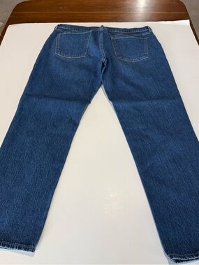 Old navy woman’s boyfriend jeans